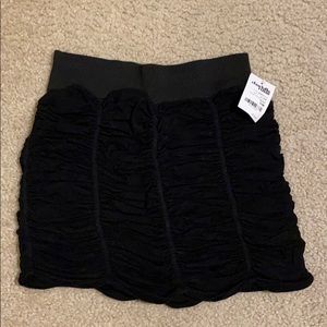 Black scrunchy skirt
